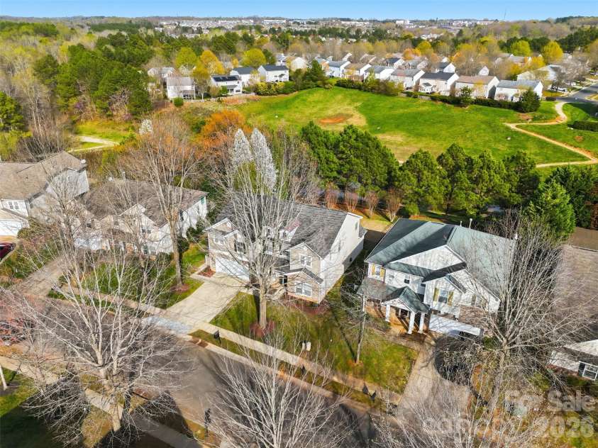 7010 Evanton Loch Road, Charlotte, NC 28278.  MLS# CAR4357552, YatesRealty ID 9571. 