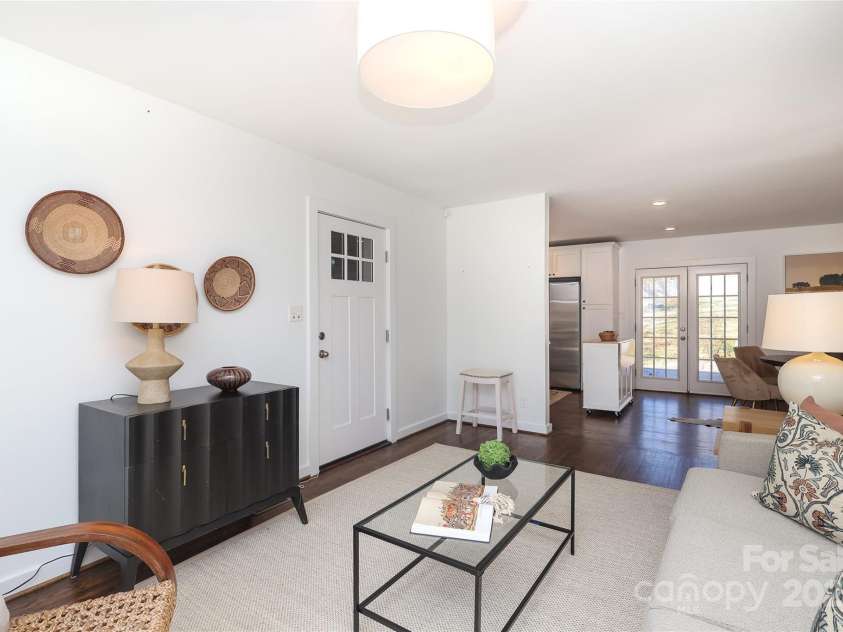 3452 Airlie Street, Charlotte, NC 28205.  MLS# CAR4197942, YatesRealty ID 9572. 