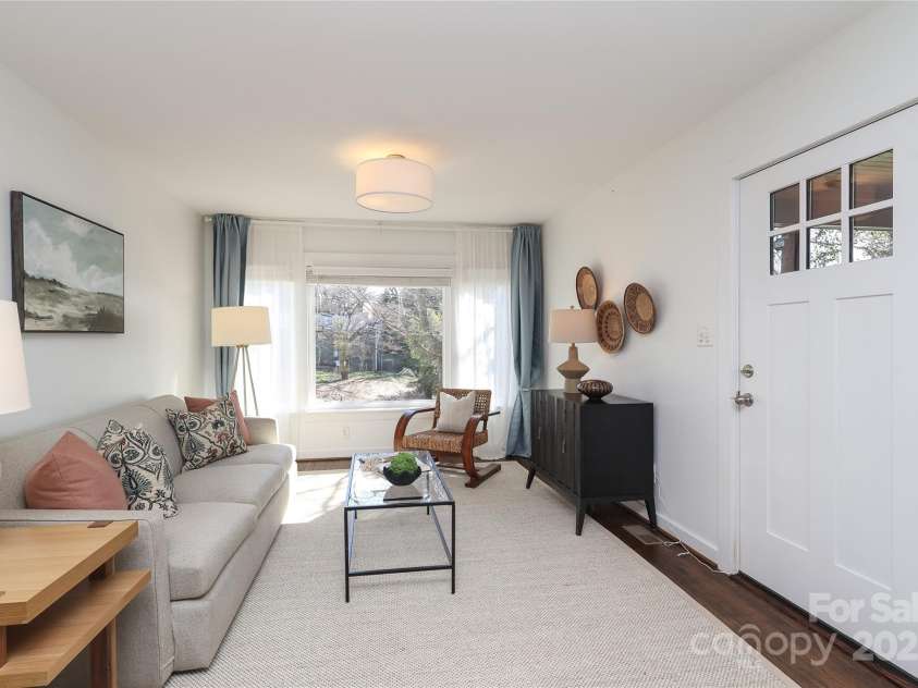 3452 Airlie Street, Charlotte, NC 28205.  MLS# CAR4197942, YatesRealty ID 9572. 