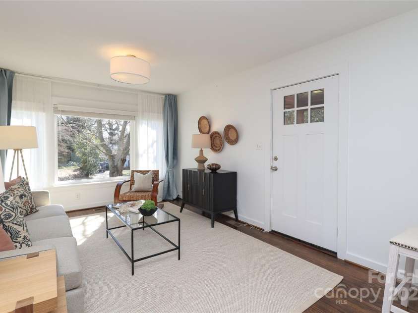 3452 Airlie Street, Charlotte, NC 28205.  MLS# CAR4197942, YatesRealty ID 9572. 