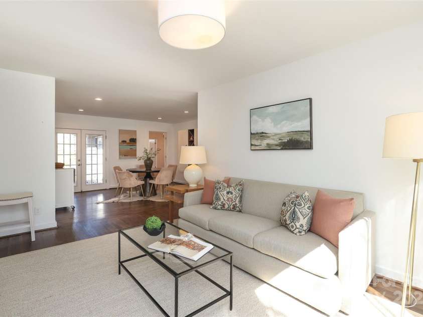 3452 Airlie Street, Charlotte, NC 28205.  MLS# CAR4197942, YatesRealty ID 9572. 