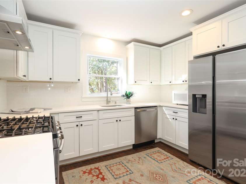 3452 Airlie Street, Charlotte, NC 28205.  MLS# CAR4197942, YatesRealty ID 9572. 