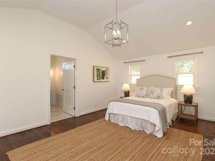3452 Airlie Street, Charlotte, NC 28205.  MLS# CAR4197942, YatesRealty ID 9572. 