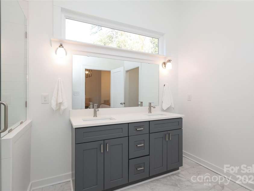 3452 Airlie Street, Charlotte, NC 28205.  MLS# CAR4197942, YatesRealty ID 9572. 
