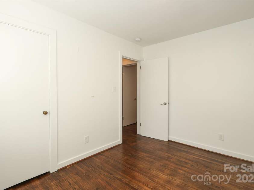 3452 Airlie Street, Charlotte, NC 28205.  MLS# CAR4197942, YatesRealty ID 9572. 