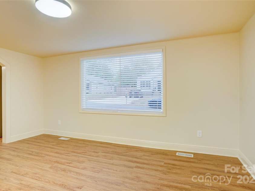 405 Belva Street, Kannapolis, NC 28081.  MLS# CAR4251004, YatesRealty ID 9573. 