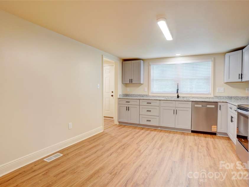 405 Belva Street, Kannapolis, NC 28081.  MLS# CAR4251004, YatesRealty ID 9573. 