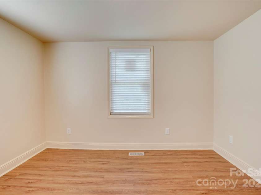 405 Belva Street, Kannapolis, NC 28081.  MLS# CAR4251004, YatesRealty ID 9573. 