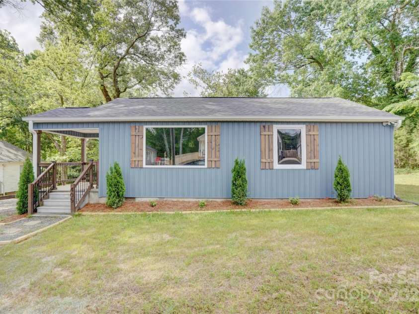 405 Belva Street, Kannapolis, NC 28081.  MLS# CAR4251004, YatesRealty ID 9573. 