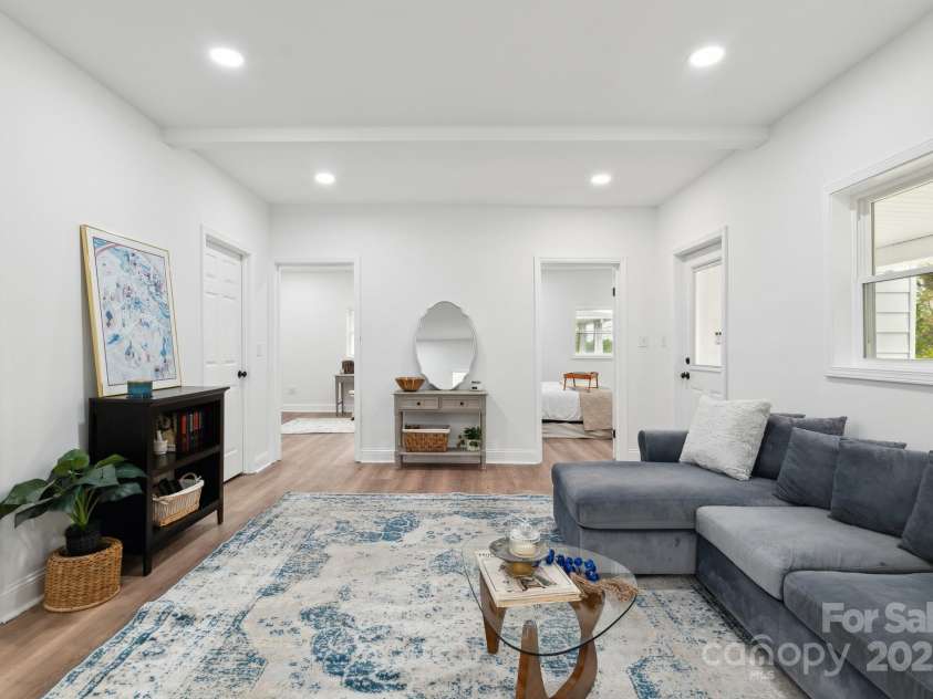 221 Davis Avenue, Newton, NC 28658.  MLS# CAR4242744, YatesRealty ID 9574. 