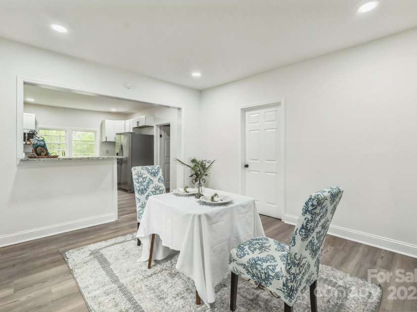 221 Davis Avenue, Newton, NC 28658.  MLS# CAR4242744, YatesRealty ID 9574. 