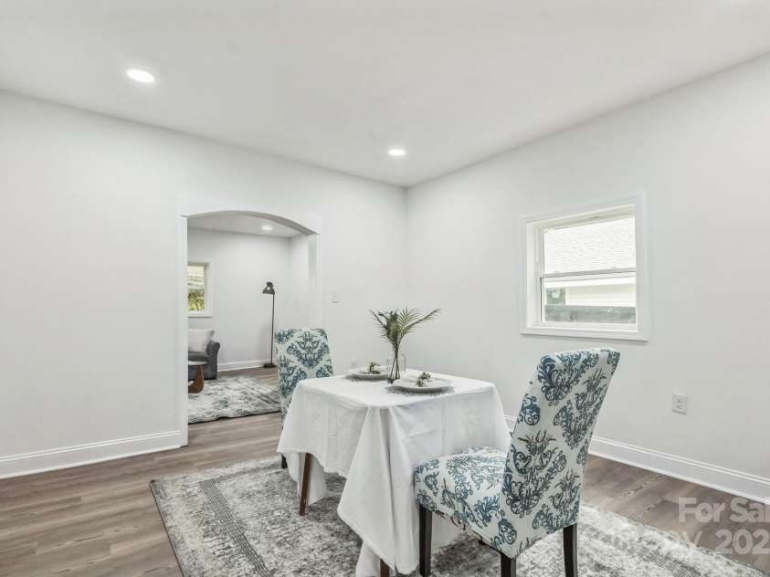 221 Davis Avenue, Newton, NC 28658.  MLS# CAR4242744, YatesRealty ID 9574. 