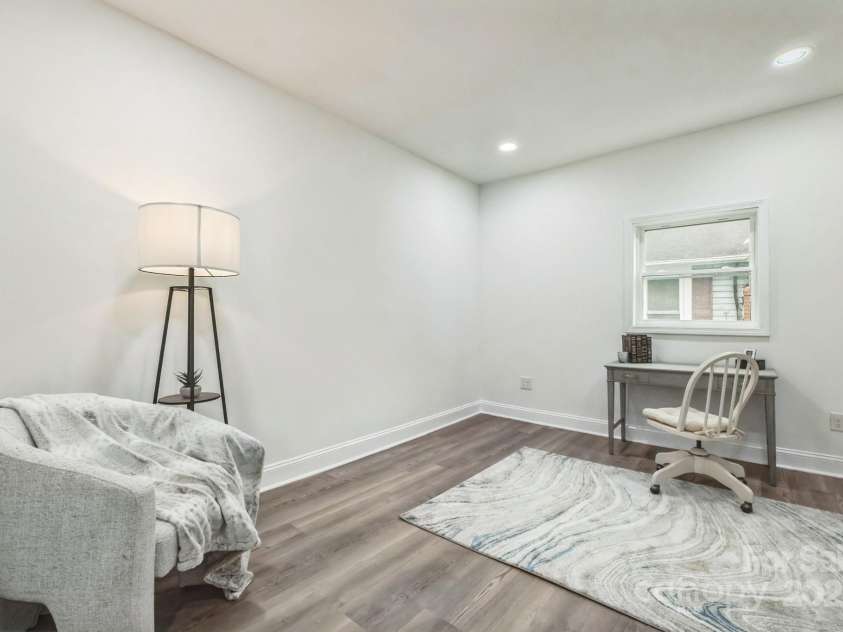 221 Davis Avenue, Newton, NC 28658.  MLS# CAR4242744, YatesRealty ID 9574. 