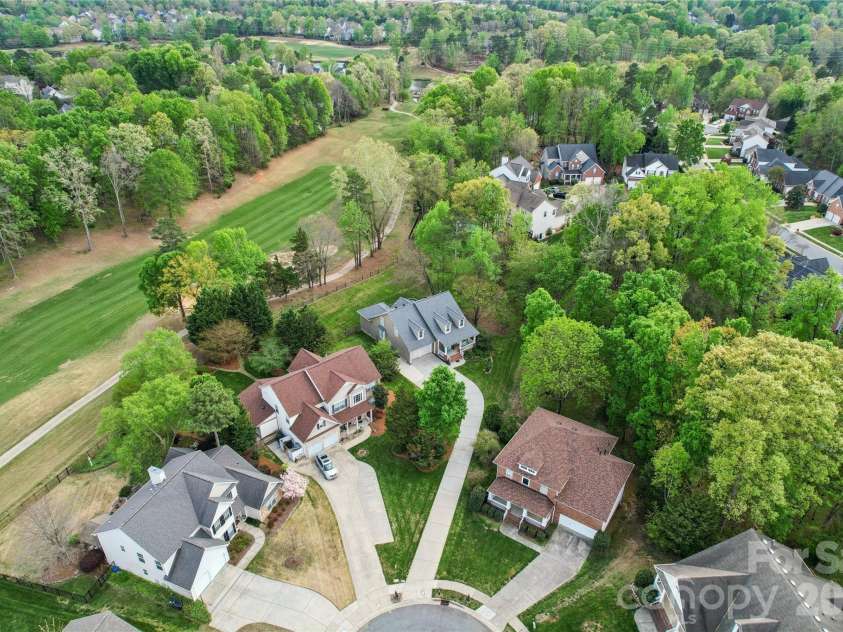 9149 Viscount Lane, Charlotte, NC 28269.  MLS# CAR4364745, YatesRealty ID 9574. 