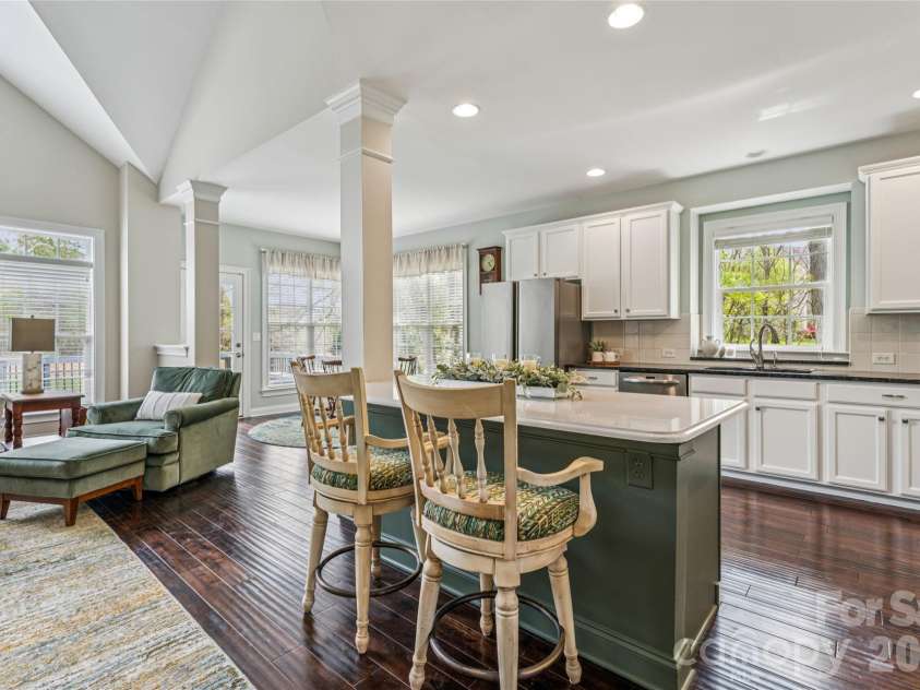 9149 Viscount Lane, Charlotte, NC 28269.  MLS# CAR4364745, YatesRealty ID 9574. 