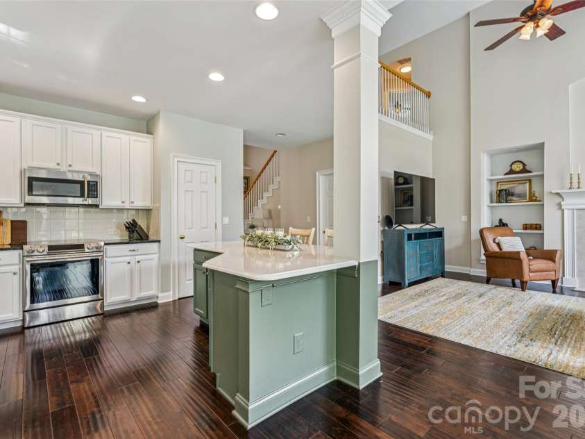 9149 Viscount Lane, Charlotte, NC 28269.  MLS# CAR4364745, YatesRealty ID 9574. 