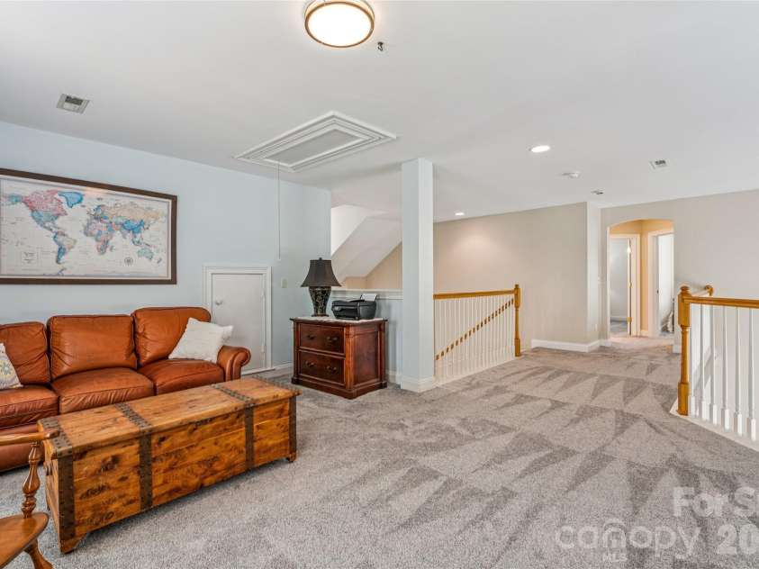9149 Viscount Lane, Charlotte, NC 28269.  MLS# CAR4364745, YatesRealty ID 9574. 