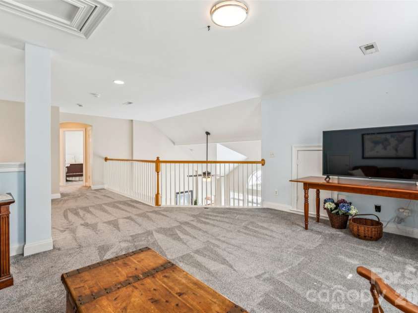 9149 Viscount Lane, Charlotte, NC 28269.  MLS# CAR4364745, YatesRealty ID 9574. 
