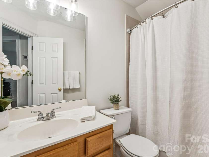9149 Viscount Lane, Charlotte, NC 28269.  MLS# CAR4364745, YatesRealty ID 9574. 