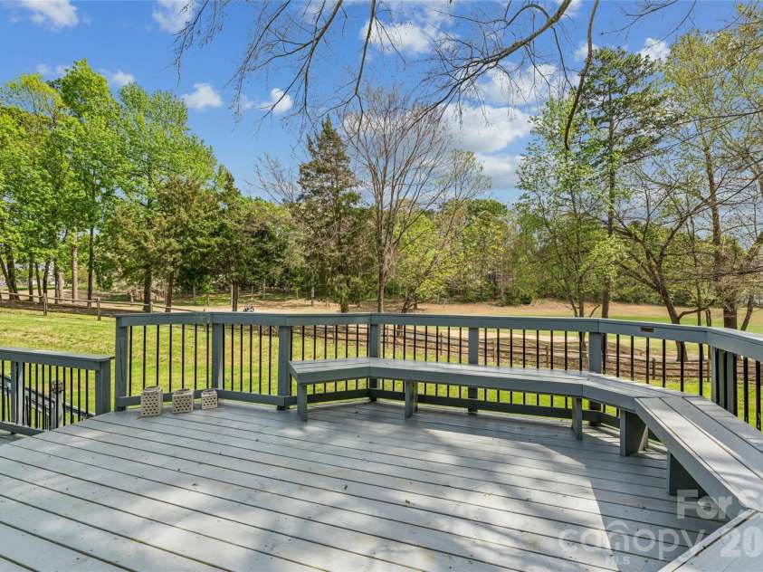 9149 Viscount Lane, Charlotte, NC 28269.  MLS# CAR4364745, YatesRealty ID 9574. 