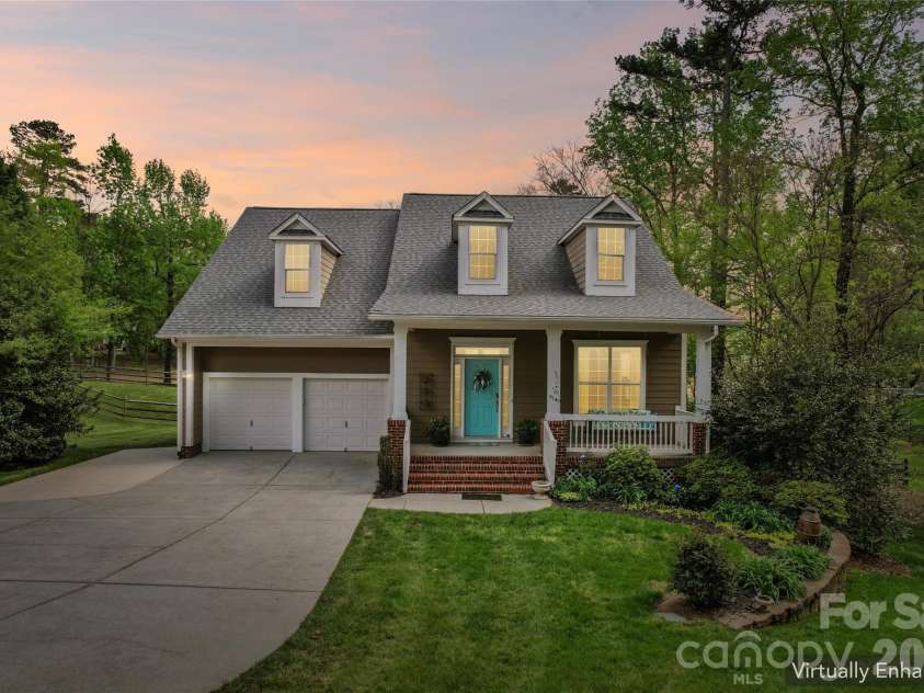9149 Viscount Lane, Charlotte, NC 28269.  MLS# CAR4364745, YatesRealty ID 9574. 