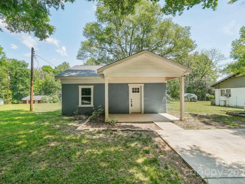 814 Marve Street, Gastonia, NC 28052.  MLS# CAR4252829, YatesRealty ID 9575. 