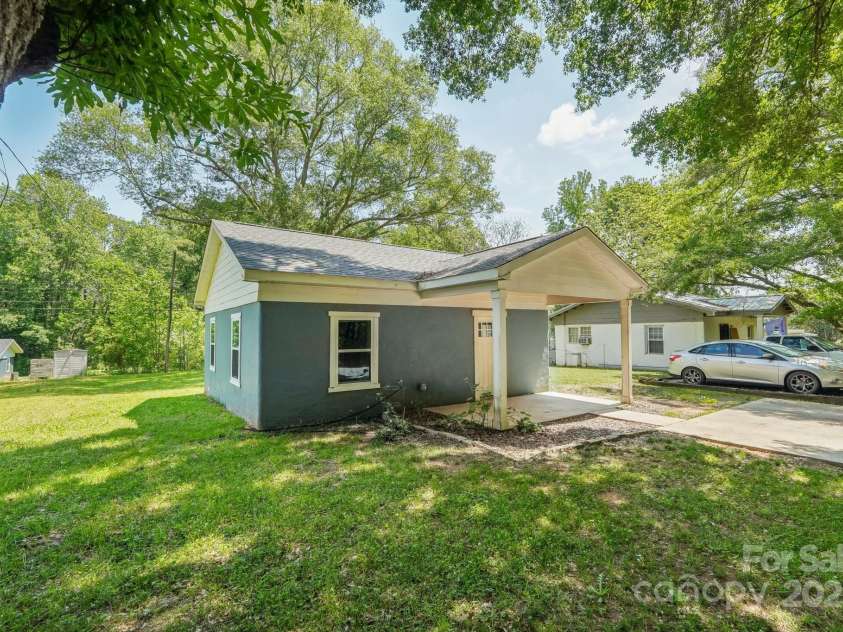 814 Marve Street, Gastonia, NC 28052.  MLS# CAR4252829, YatesRealty ID 9575. 