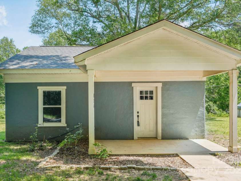 814 Marve Street, Gastonia, NC 28052.  MLS# CAR4252829, YatesRealty ID 9575. 