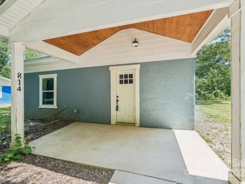 814 Marve Street, Gastonia, NC 28052.  MLS# CAR4252829, YatesRealty ID 9575. 