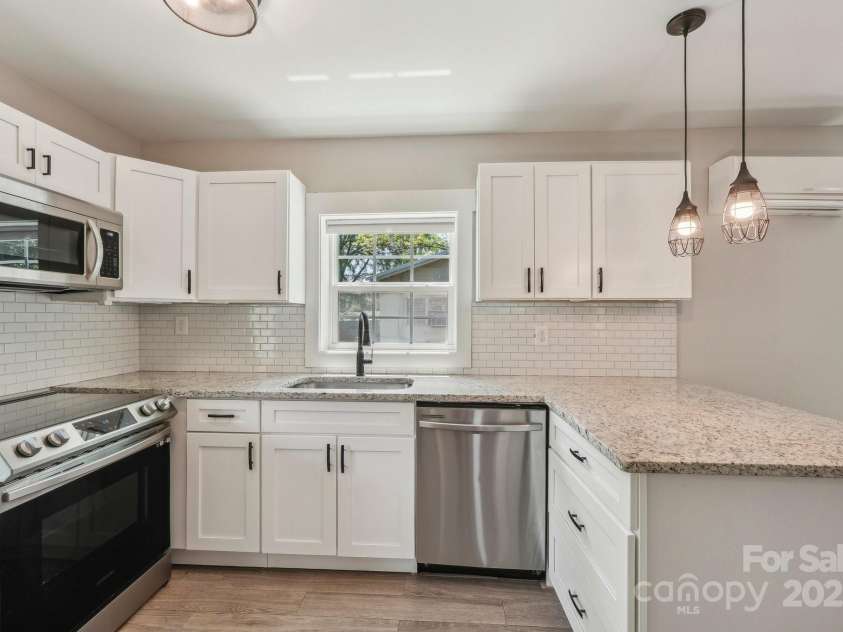 814 Marve Street, Gastonia, NC 28052.  MLS# CAR4252829, YatesRealty ID 9575. 