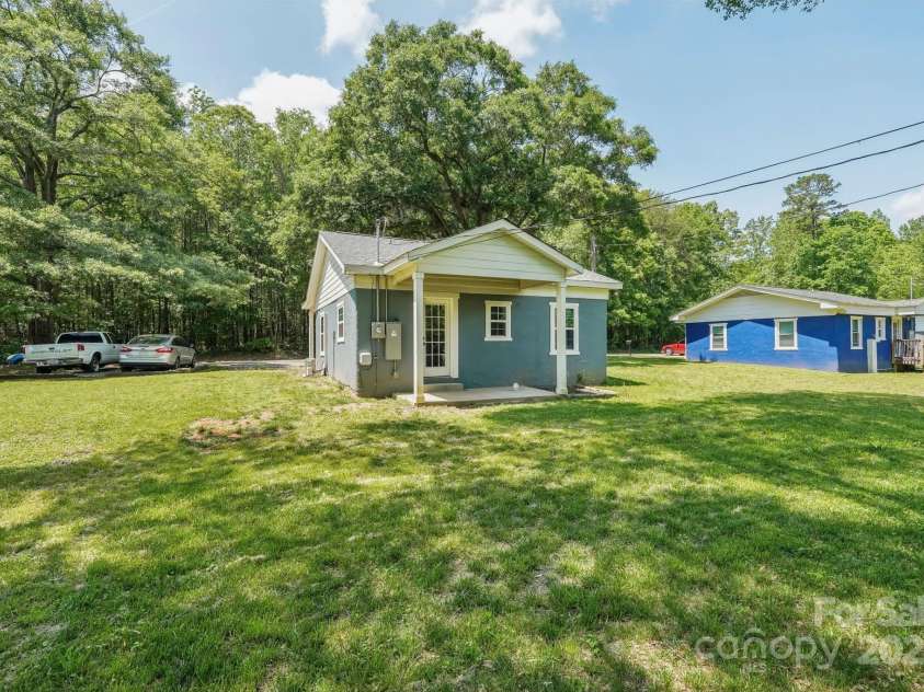 814 Marve Street, Gastonia, NC 28052.  MLS# CAR4252829, YatesRealty ID 9575. 