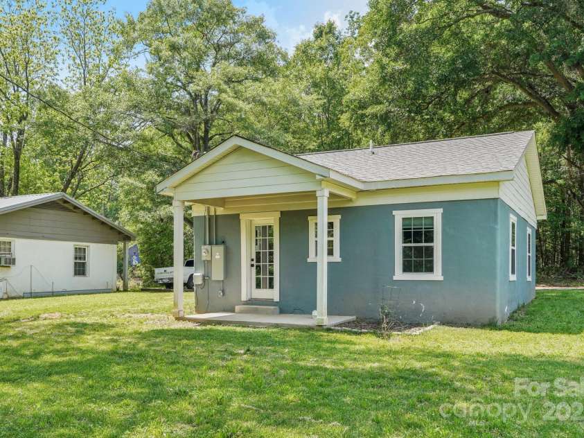 814 Marve Street, Gastonia, NC 28052.  MLS# CAR4252829, YatesRealty ID 9575. 