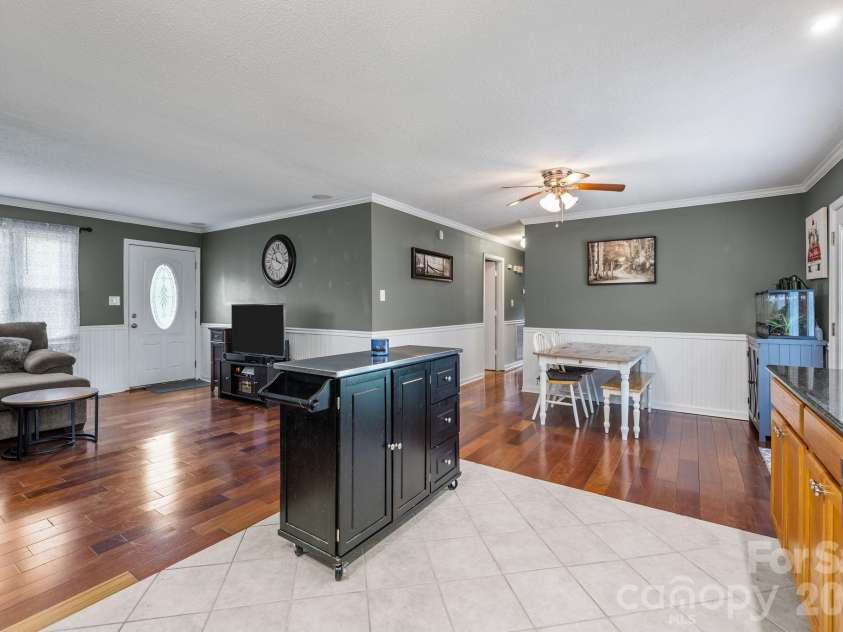 3942 Linwood Road, Gastonia, NC 28052.  MLS# CAR4366197, YatesRealty ID 9576. 
