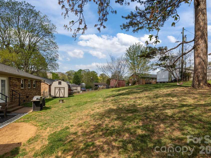 3942 Linwood Road, Gastonia, NC 28052.  MLS# CAR4366197, YatesRealty ID 9576. 