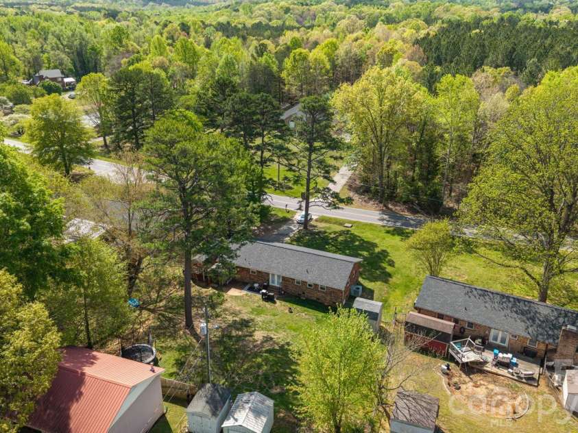 3942 Linwood Road, Gastonia, NC 28052.  MLS# CAR4366197, YatesRealty ID 9576. 