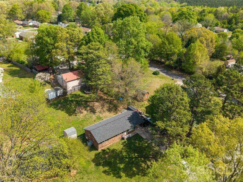 3942 Linwood Road, Gastonia, NC 28052.  MLS# CAR4366197, YatesRealty ID 9576. 