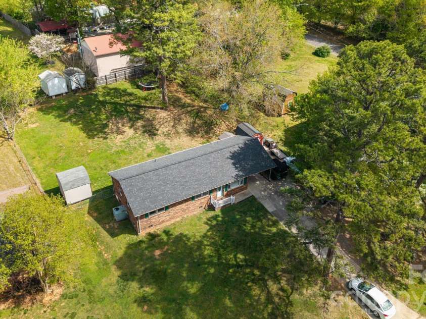 3942 Linwood Road, Gastonia, NC 28052.  MLS# CAR4366197, YatesRealty ID 9576. 