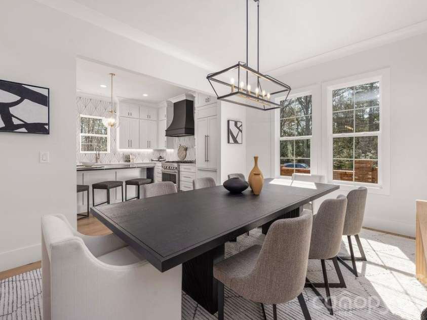 100 Brackenbury Lane, Charlotte, NC 28270.  MLS# CAR4352384, YatesRealty ID 9578. Dining room.