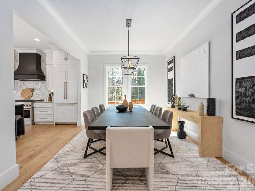 100 Brackenbury Lane, Charlotte, NC 28270.  MLS# CAR4352384, YatesRealty ID 9578. Dining room.