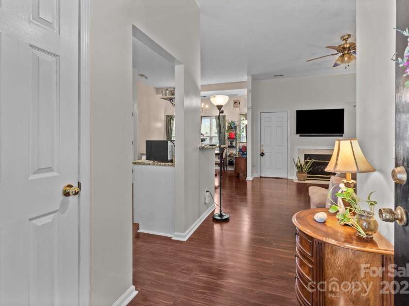 909 Jordans Pond Lane, Charlotte, NC 28214.  MLS# CAR4246378, YatesRealty ID 9578. 