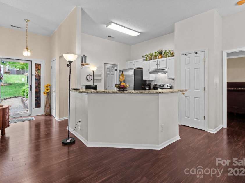 909 Jordans Pond Lane, Charlotte, NC 28214.  MLS# CAR4246378, YatesRealty ID 9578. 