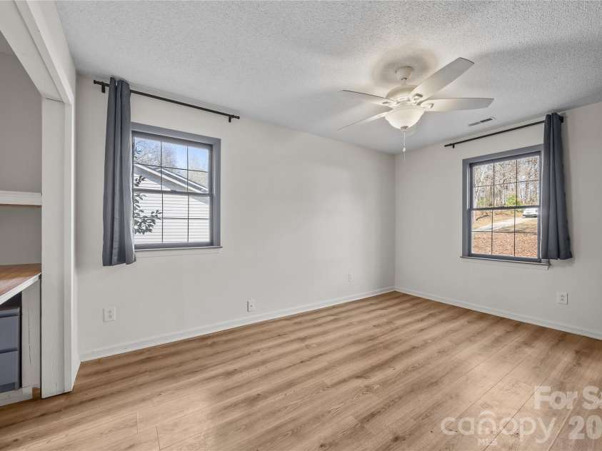 2019 Teddington Drive, Charlotte, NC 28214.  MLS# CAR4355167, YatesRealty ID 9579. 3rd bedroom
