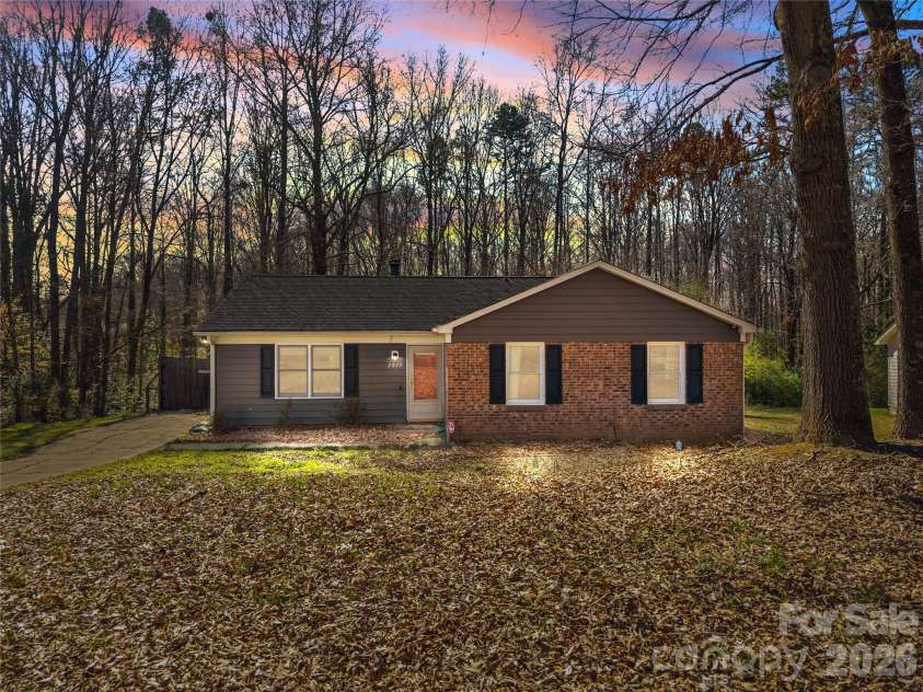 2019 Teddington Drive, Charlotte, NC 28214.  MLS# CAR4355167, YatesRealty ID 9579. 