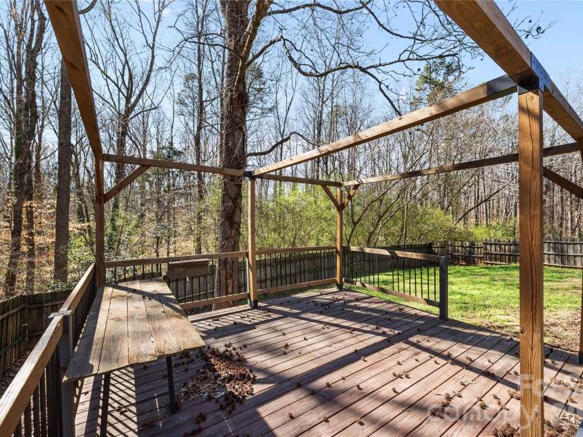 2019 Teddington Drive, Charlotte, NC 28214.  MLS# CAR4355167, YatesRealty ID 9579. 