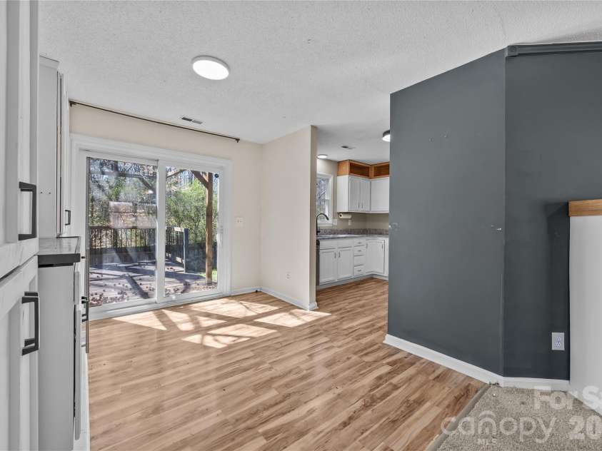 2019 Teddington Drive, Charlotte, NC 28214.  MLS# CAR4355167, YatesRealty ID 9579. Dining area