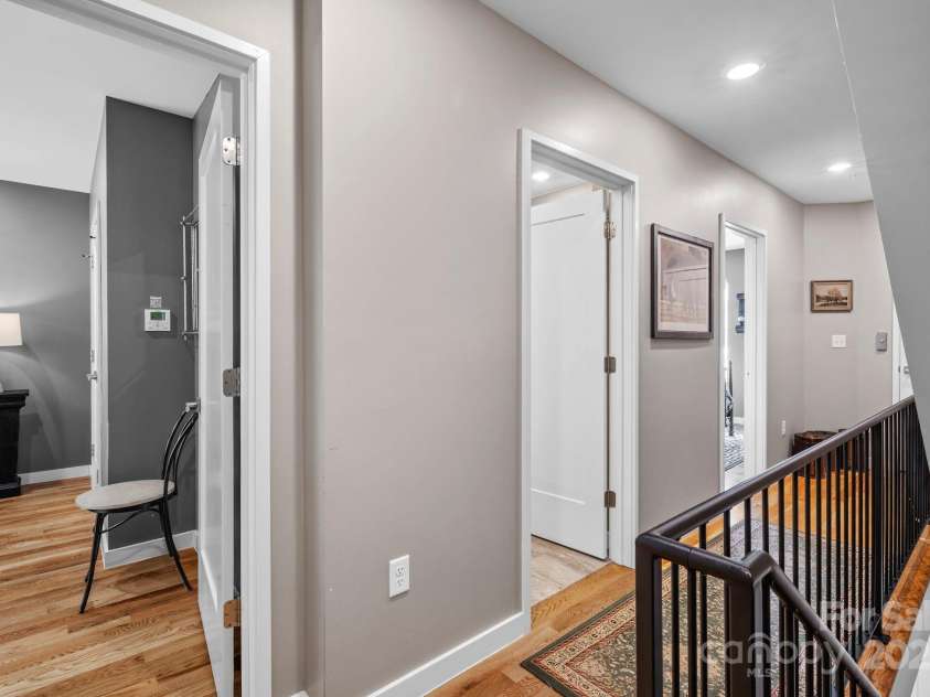 245 Short Coxe Avenue, Asheville, NC 28801.  MLS# CAR4252123, YatesRealty ID 9579. 