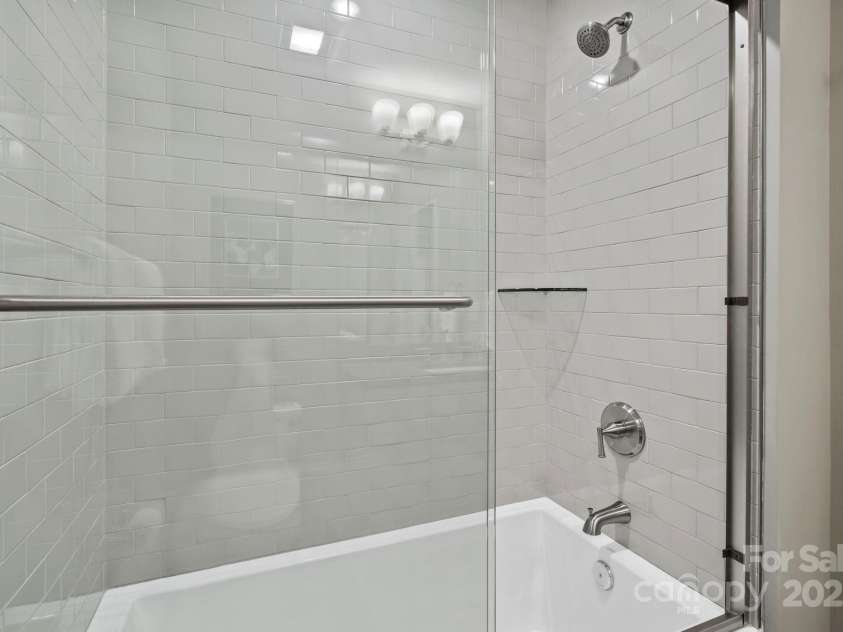 245 Short Coxe Avenue, Asheville, NC 28801.  MLS# CAR4252123, YatesRealty ID 9579. 