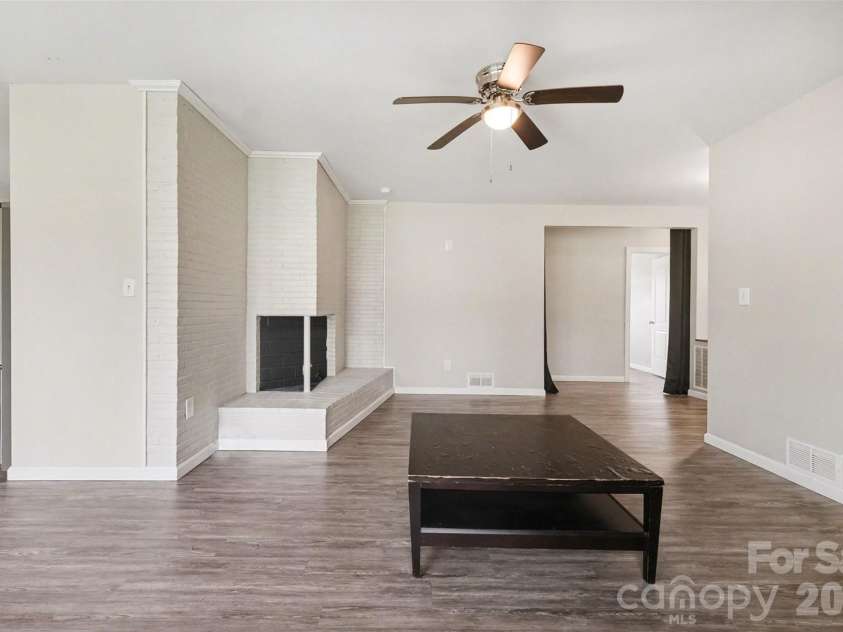 1548 Westbrook Circle, Gastonia, NC 28052.  MLS# CAR4358930, YatesRealty ID 9580. 