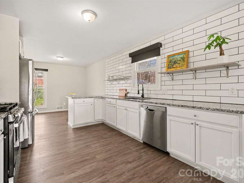 1548 Westbrook Circle, Gastonia, NC 28052.  MLS# CAR4358930, YatesRealty ID 9580. 