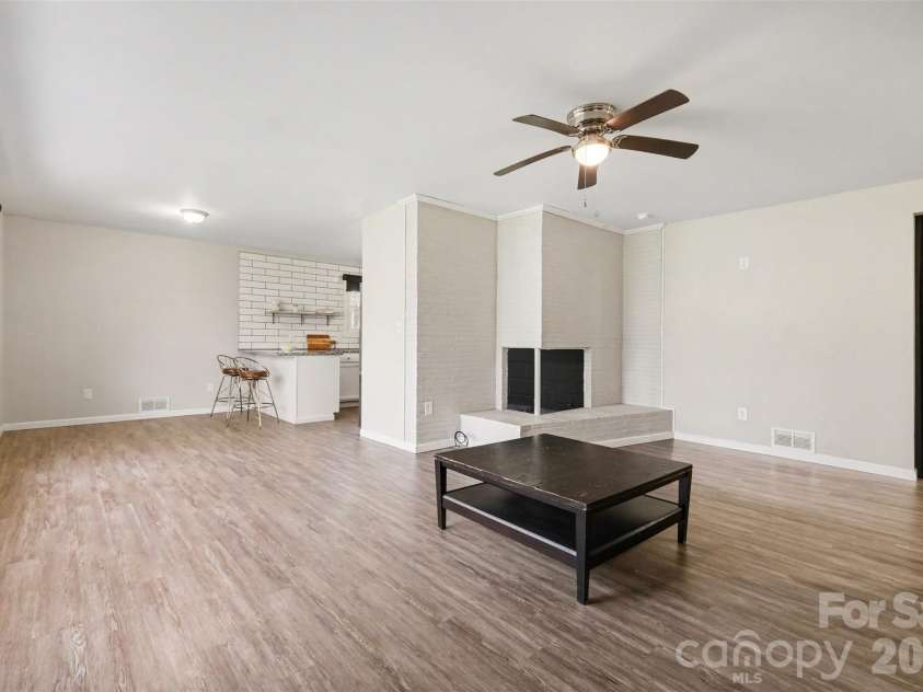 1548 Westbrook Circle, Gastonia, NC 28052.  MLS# CAR4358930, YatesRealty ID 9580. 